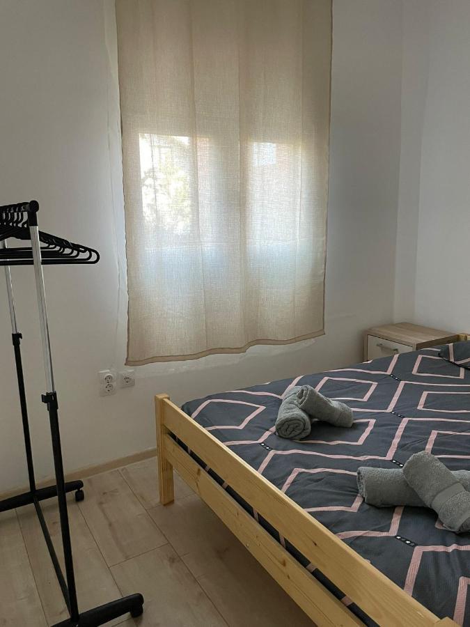 Apartmani Marija Zemun Zemun Polje Экстерьер фото