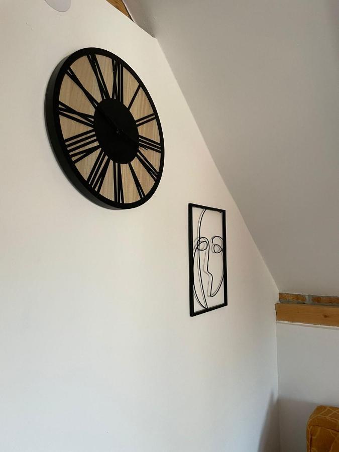 Apartmani Marija Zemun Zemun Polje Экстерьер фото